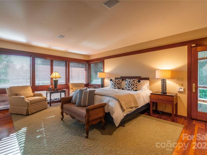 130 Piney Ridge Lane, Saluda, NC 28773.  MLS# CAR4180107, YatesRealty ID 397. 