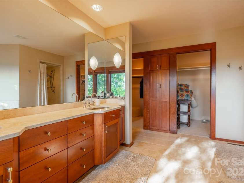 130 Piney Ridge Lane, Saluda, NC 28773.  MLS# CAR4180107, YatesRealty ID 397. 