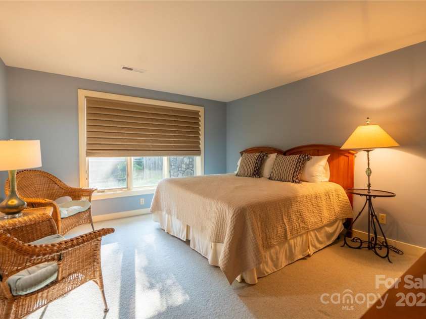 130 Piney Ridge Lane, Saluda, NC 28773.  MLS# CAR4180107, YatesRealty ID 397. 