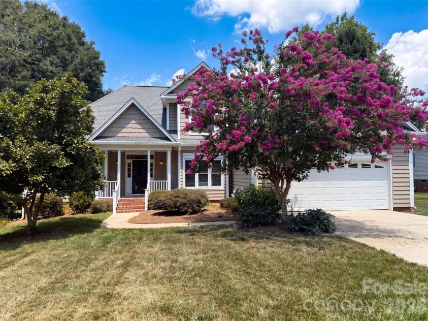 212 Timberlane Drive, Belmont, NC 28012.  MLS# CAR4403473, YatesRealty ID 39700. 