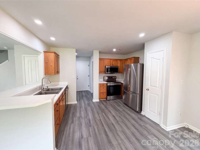 11220 Northwoods Forest Drive, Charlotte, NC 28214.  MLS# CAR4403518, YatesRealty ID 39701. 