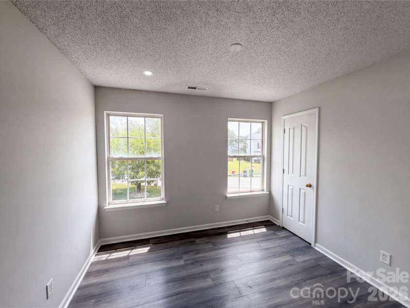 11220 Northwoods Forest Drive, Charlotte, NC 28214.  MLS# CAR4403518, YatesRealty ID 39701. 