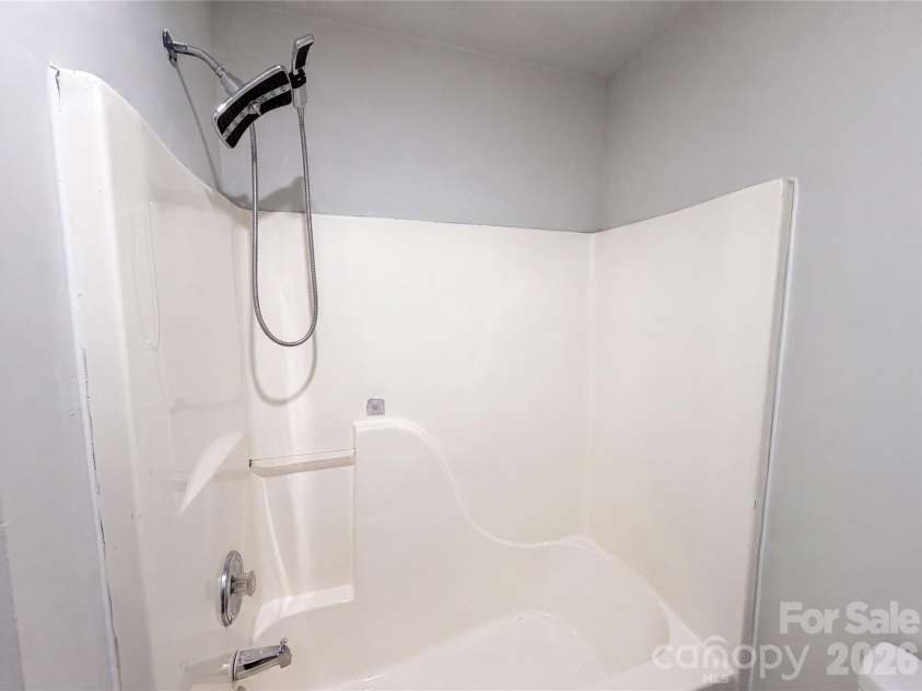 11220 Northwoods Forest Drive, Charlotte, NC 28214.  MLS# CAR4403518, YatesRealty ID 39701. 