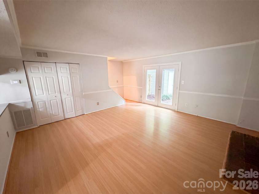 1500 Waybridge Lane, Charlotte, NC 28210.  MLS# CAR4404792, YatesRealty ID 39702. 