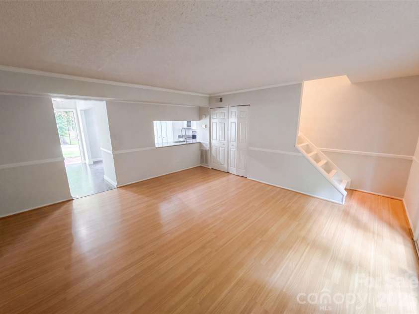 1500 Waybridge Lane, Charlotte, NC 28210.  MLS# CAR4404792, YatesRealty ID 39702. 