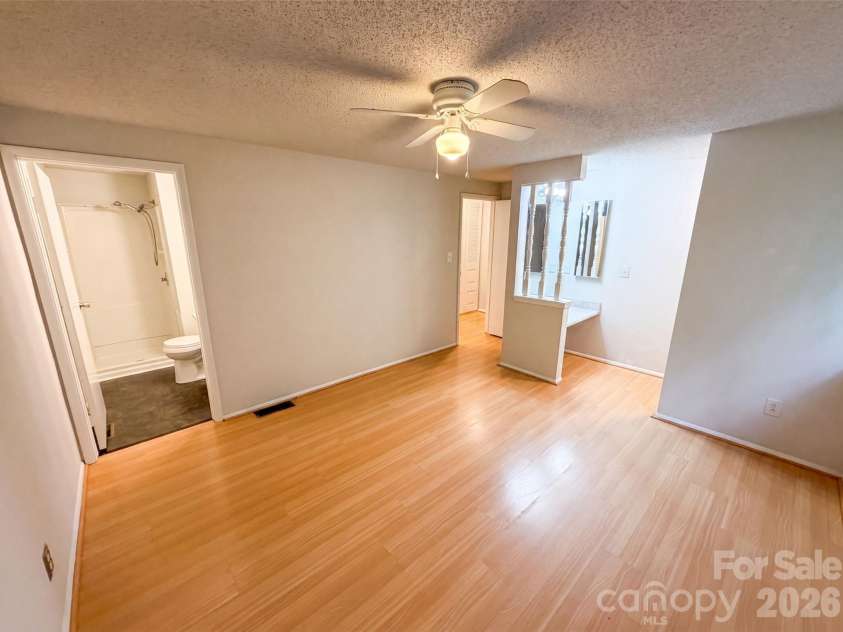 1500 Waybridge Lane, Charlotte, NC 28210.  MLS# CAR4404792, YatesRealty ID 39702. 