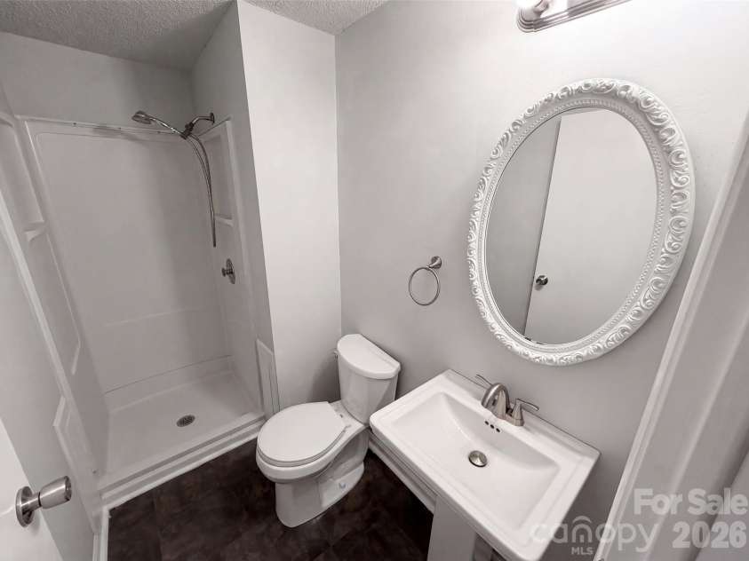 1500 Waybridge Lane, Charlotte, NC 28210.  MLS# CAR4404792, YatesRealty ID 39702. 