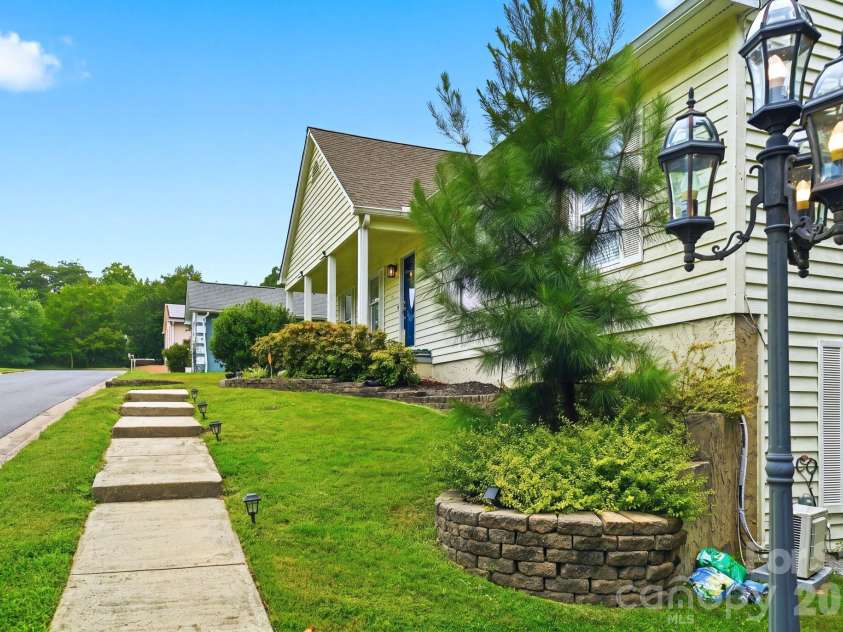 12017 Baywoods Drive, Tega Cay, SC 29708.  MLS# CAR4407015, YatesRealty ID 39706. 