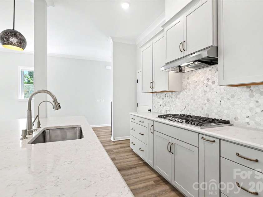 9051 Charles Francis Lane, Cornelius, NC 28031.  MLS# CAR4407203, YatesRealty ID 39707. 
