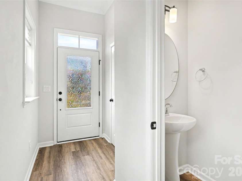 9051 Charles Francis Lane, Cornelius, NC 28031.  MLS# CAR4407203, YatesRealty ID 39707. 