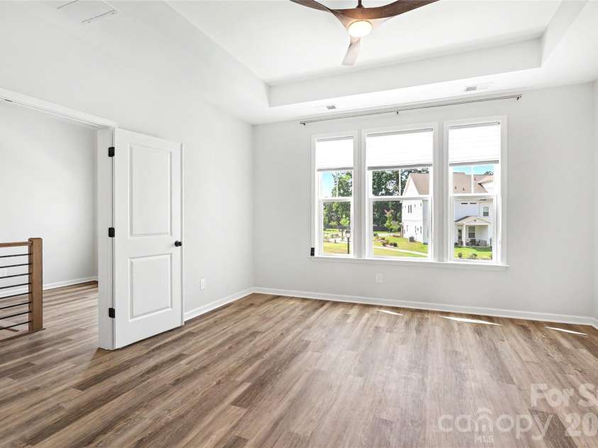 9051 Charles Francis Lane, Cornelius, NC 28031.  MLS# CAR4407203, YatesRealty ID 39707. 