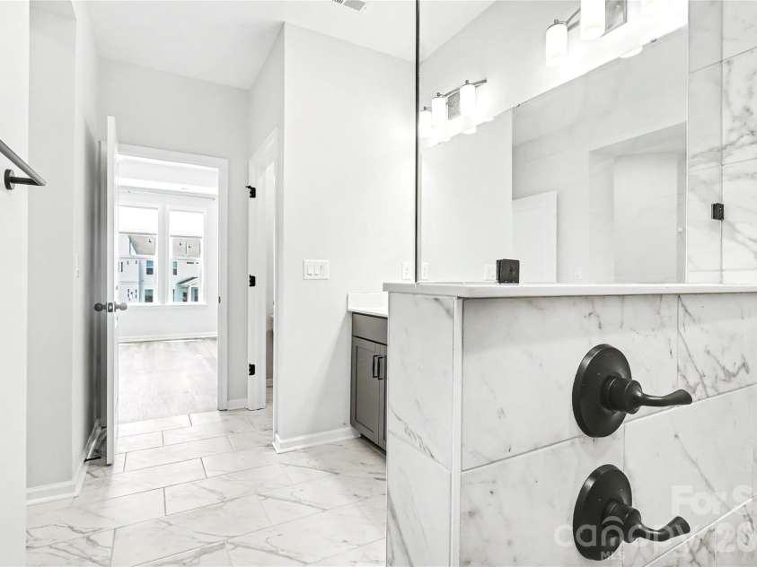 9051 Charles Francis Lane, Cornelius, NC 28031.  MLS# CAR4407203, YatesRealty ID 39707. 