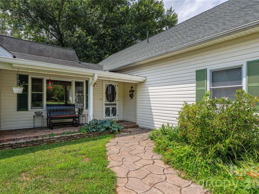 1075 Moody Farm Road, Maggie Valley, NC 28751.  MLS# CAR4400859, YatesRealty ID 39708. 