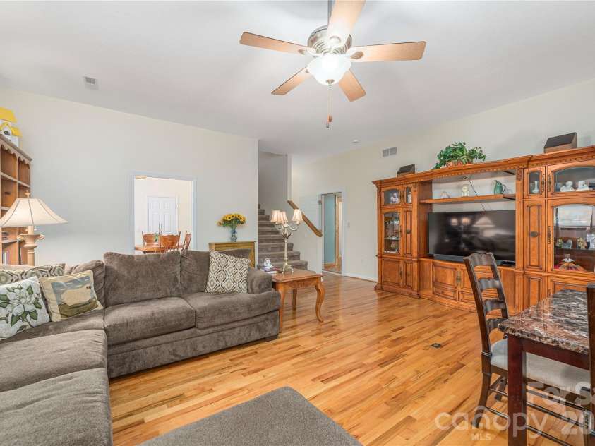 1075 Moody Farm Road, Maggie Valley, NC 28751.  MLS# CAR4400859, YatesRealty ID 39708. 