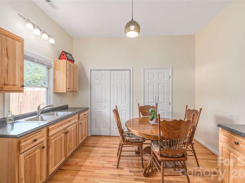 1075 Moody Farm Road, Maggie Valley, NC 28751.  MLS# CAR4400859, YatesRealty ID 39708. 