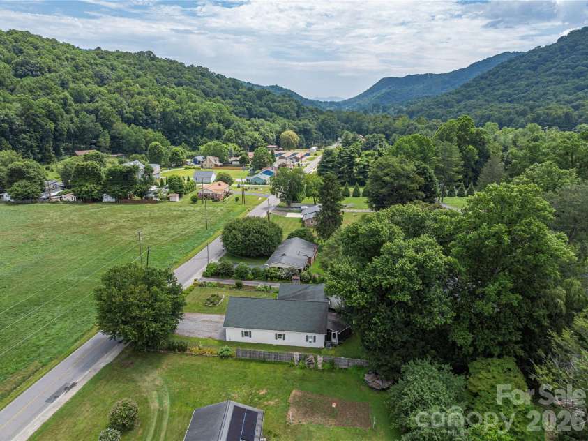 1075 Moody Farm Road, Maggie Valley, NC 28751.  MLS# CAR4400859, YatesRealty ID 39708. 