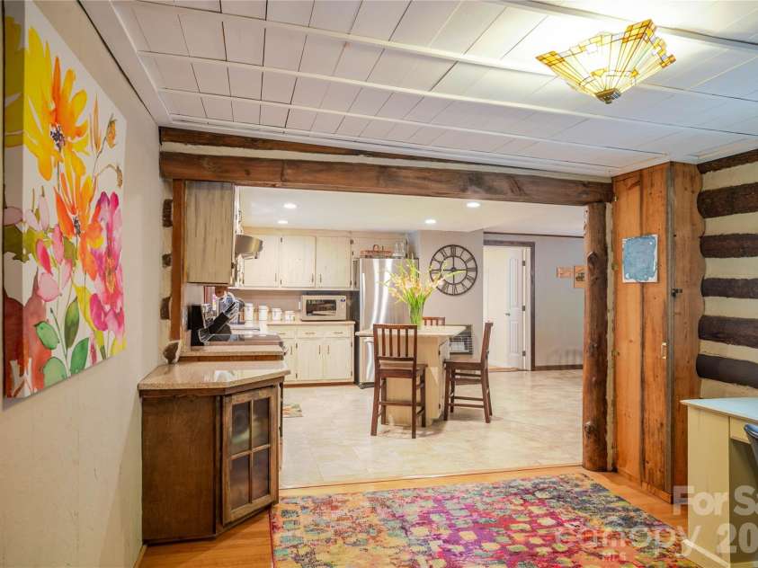 2506 Anders Drive, Hendersonville, NC 28791.  MLS# CAR4355403, YatesRealty ID 3971. 