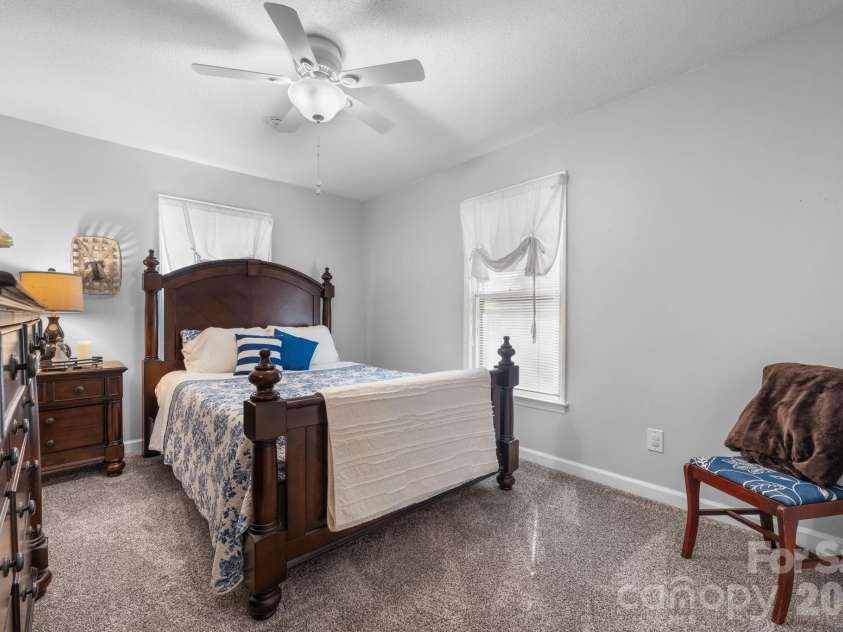 5562 Clearlake Drive, Hickory, NC 28601.  MLS# CAR4407359, YatesRealty ID 39711. 
