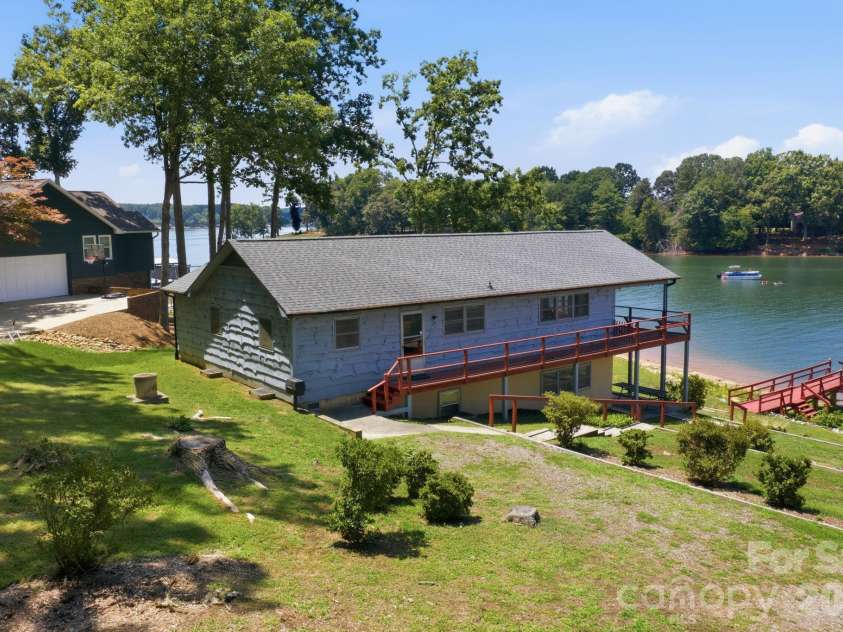 178 Penicillin Point, Troutman, NC 28677.  MLS# CAR4405820, YatesRealty ID 39713. 