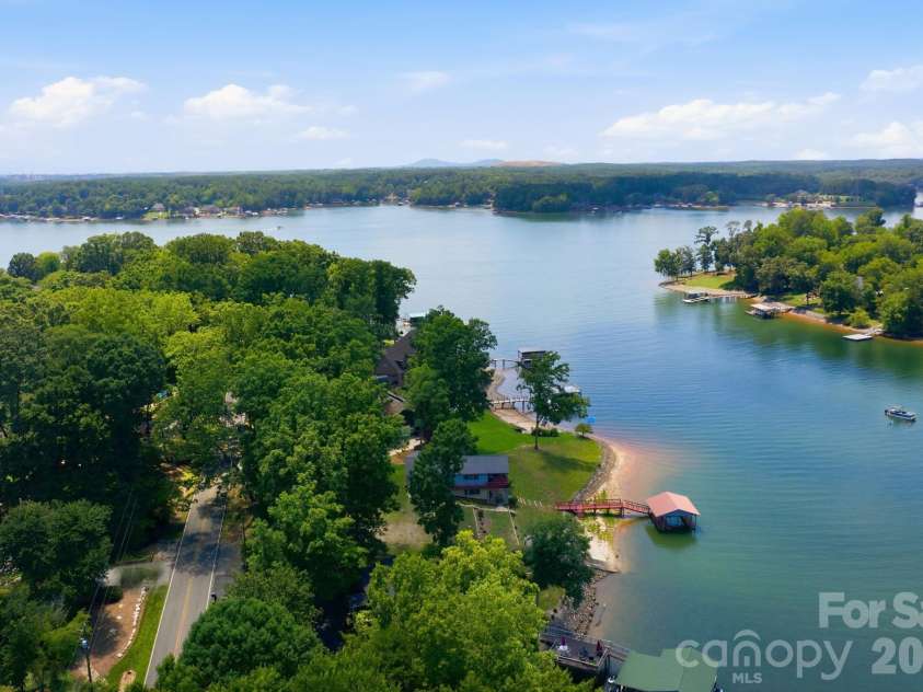 178 Penicillin Point, Troutman, NC 28677.  MLS# CAR4405820, YatesRealty ID 39713. 