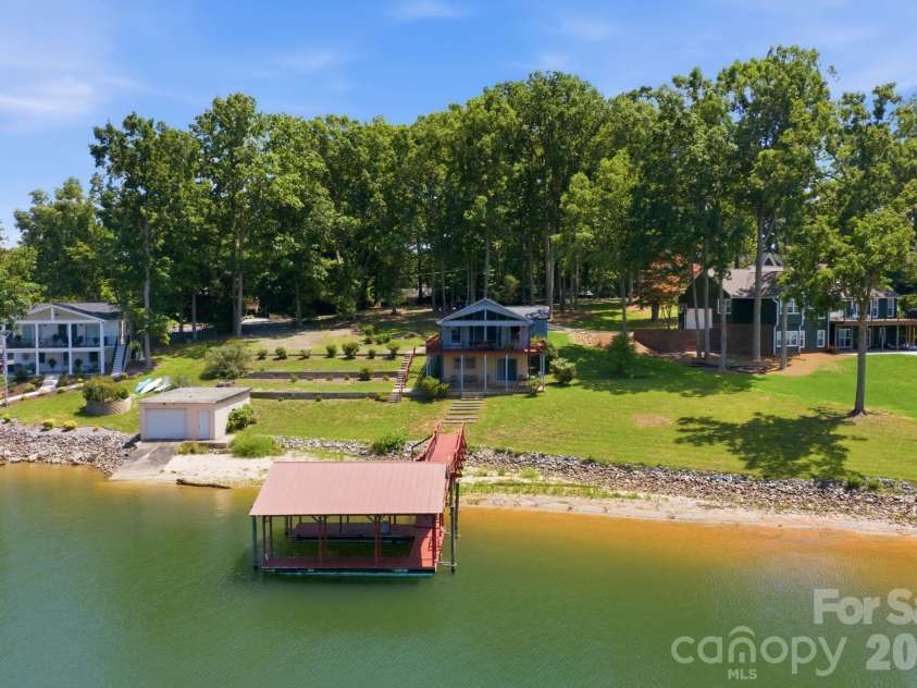 178 Penicillin Point, Troutman, NC 28677.  MLS# CAR4405820, YatesRealty ID 39713. 