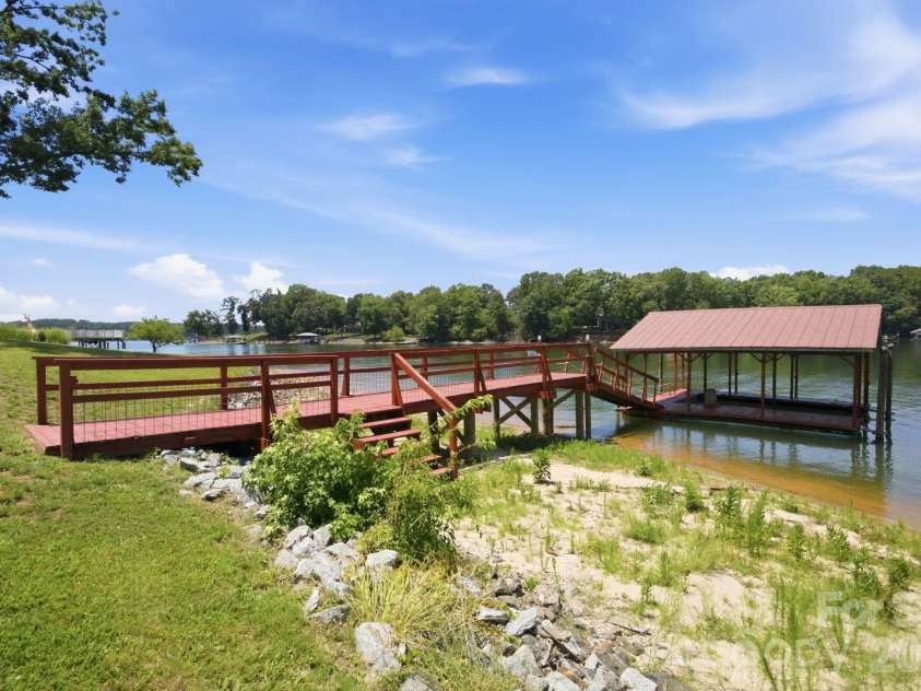 178 Penicillin Point, Troutman, NC 28677.  MLS# CAR4405820, YatesRealty ID 39713. 