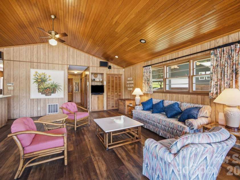 178 Penicillin Point, Troutman, NC 28677.  MLS# CAR4405820, YatesRealty ID 39713. 