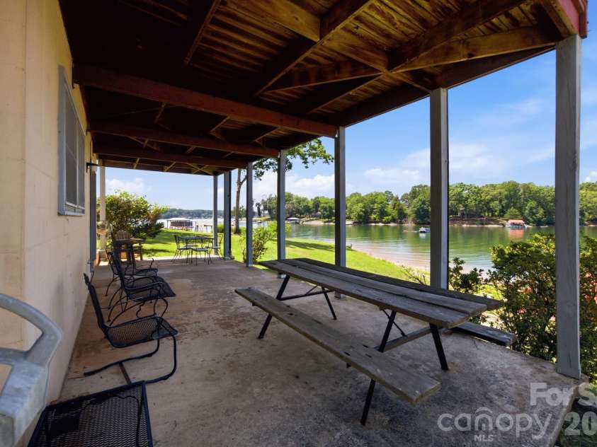 178 Penicillin Point, Troutman, NC 28677.  MLS# CAR4405820, YatesRealty ID 39713. 