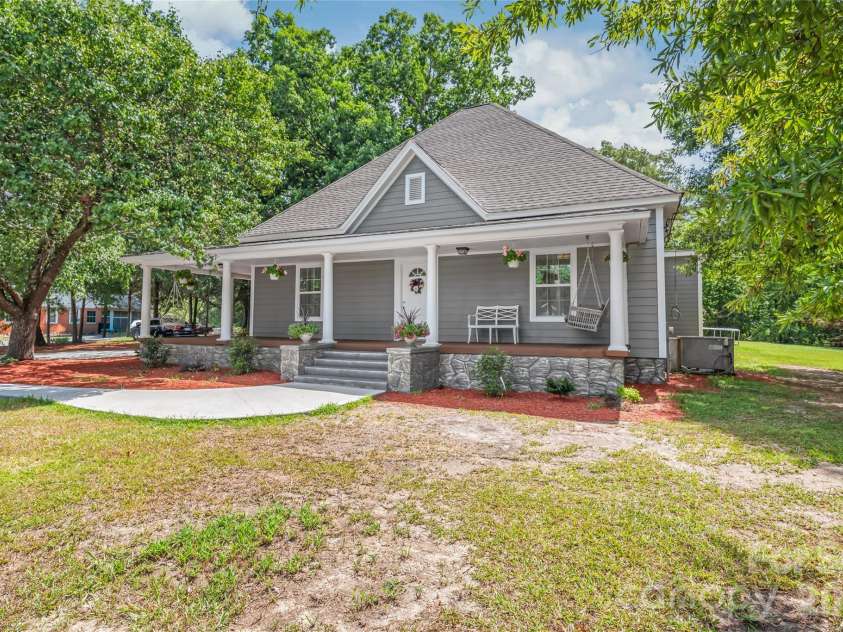 243 Main Street, Wingate, NC 28174.  MLS# CAR4384618, YatesRealty ID 39714. 
