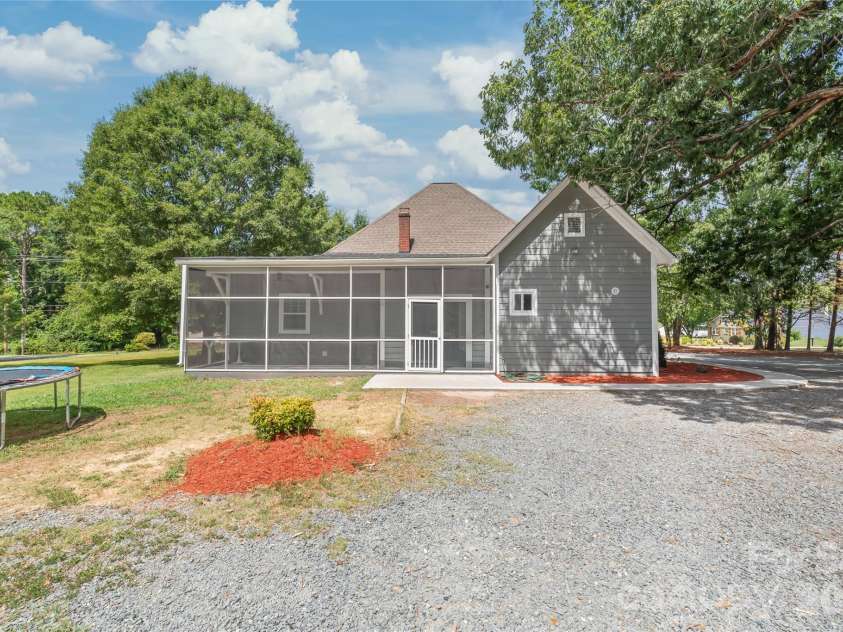 243 Main Street, Wingate, NC 28174.  MLS# CAR4384618, YatesRealty ID 39714. 