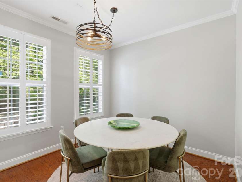 312 Park Square Place, Matthews, NC 28105.  MLS# CAR4407422, YatesRealty ID 39716. 