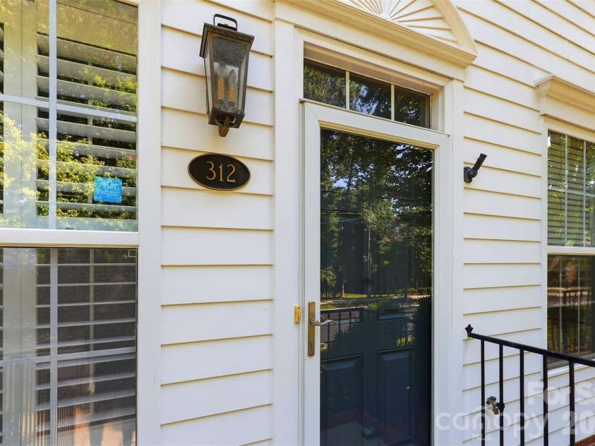 312 Park Square Place, Matthews, NC 28105.  MLS# CAR4407422, YatesRealty ID 39716. Front entrance