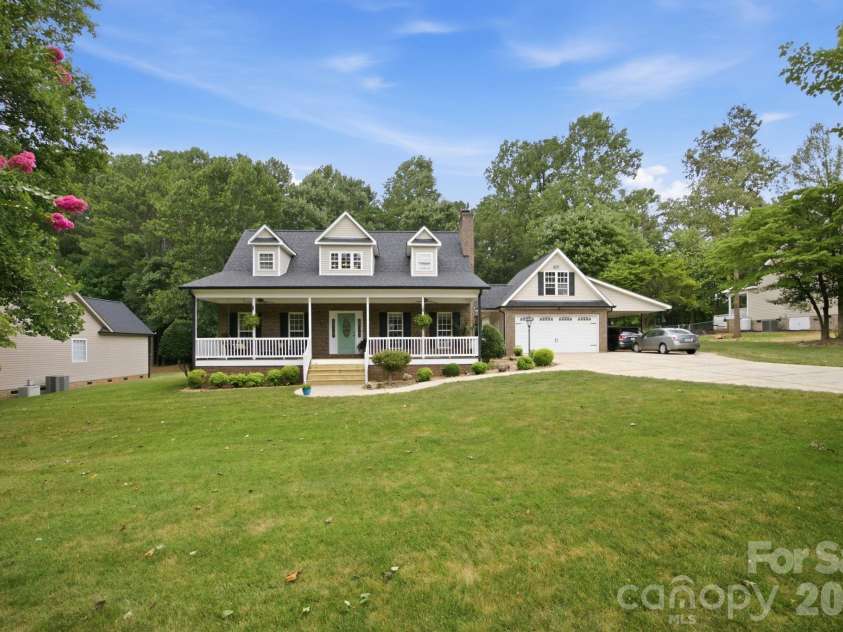 7073 Ridgeway Road, Stanley, NC 28164.  MLS# CAR4406988, YatesRealty ID 39719. 