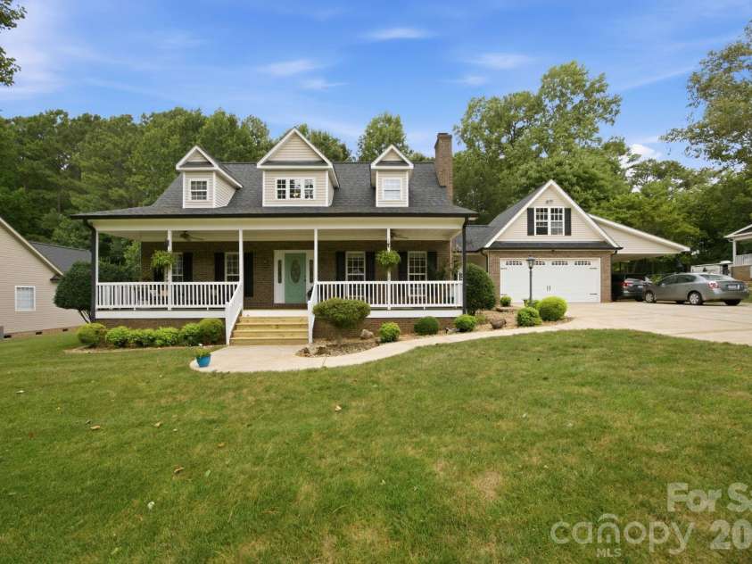 7073 Ridgeway Road, Stanley, NC 28164.  MLS# CAR4406988, YatesRealty ID 39719. 