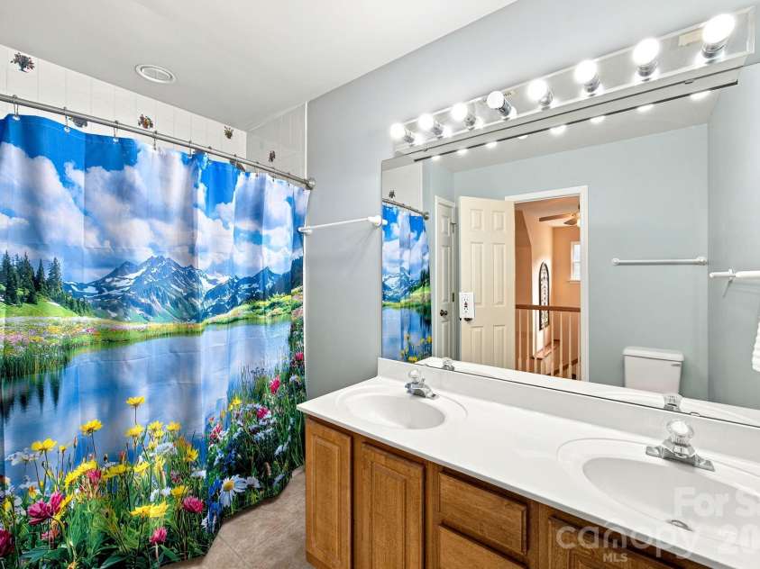 7073 Ridgeway Road, Stanley, NC 28164.  MLS# CAR4406988, YatesRealty ID 39719. Full bath located upstairs