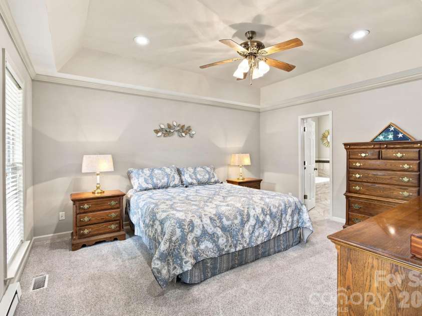 7073 Ridgeway Road, Stanley, NC 28164.  MLS# CAR4406988, YatesRealty ID 39719. Main level primary suite!