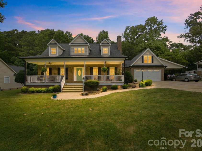7073 Ridgeway Road, Stanley, NC 28164.  MLS# CAR4406988, YatesRealty ID 39719. Welcome to 7073 Ridgeway Road!