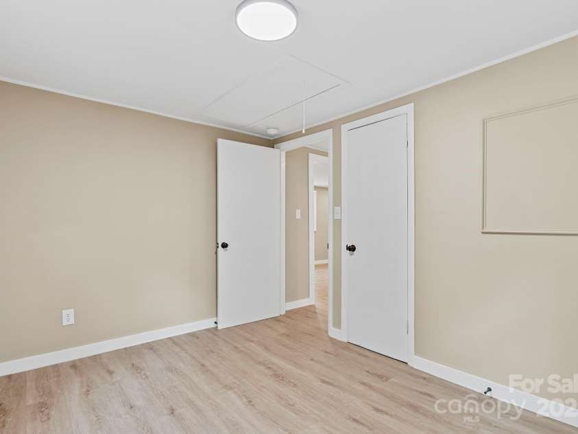 530 Rebel Ridge Road, Marshall, NC 28753.  MLS# CAR4280737, YatesRealty ID 3972. 