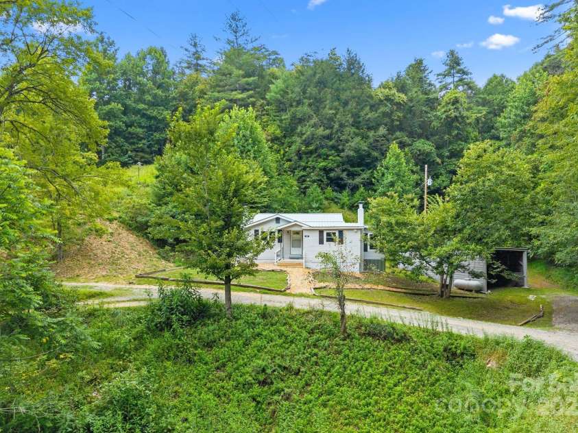 530 Rebel Ridge Road, Marshall, NC 28753.  MLS# CAR4280737, YatesRealty ID 3972. 