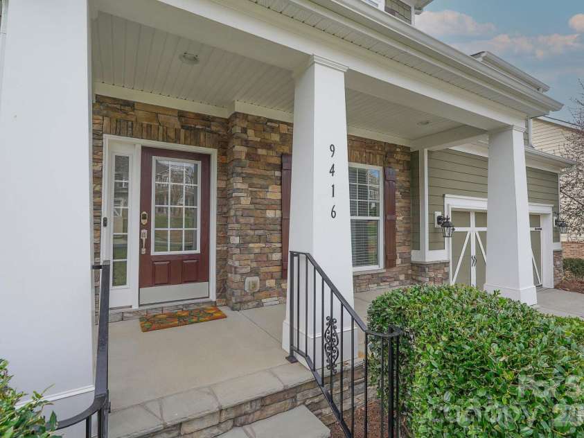 9416 Segundo Lane, Charlotte, NC 28278.  MLS# CAR4355227, YatesRealty ID 3972. 