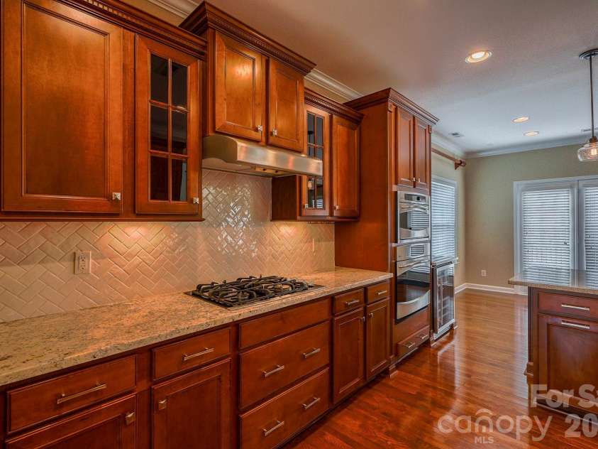 9416 Segundo Lane, Charlotte, NC 28278.  MLS# CAR4355227, YatesRealty ID 3972. 