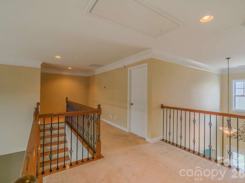 9416 Segundo Lane, Charlotte, NC 28278.  MLS# CAR4355227, YatesRealty ID 3972. 