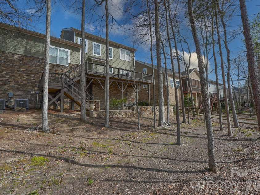 9416 Segundo Lane, Charlotte, NC 28278.  MLS# CAR4355227, YatesRealty ID 3972. 