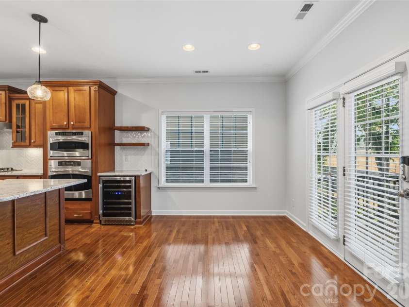 9416 Segundo Lane, Charlotte, NC 28278.  MLS# CAR4355227, YatesRealty ID 3972. 