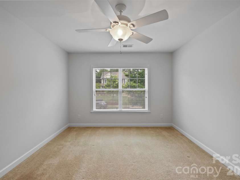 9416 Segundo Lane, Charlotte, NC 28278.  MLS# CAR4355227, YatesRealty ID 3972. 