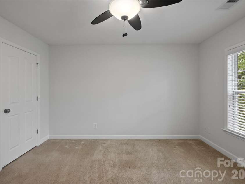 9416 Segundo Lane, Charlotte, NC 28278.  MLS# CAR4355227, YatesRealty ID 3972. 