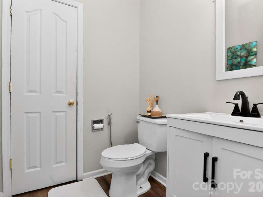 17126 Cambridge Woods Court, Charlotte, NC 28277.  MLS# CAR4390635, YatesRealty ID 39720. 