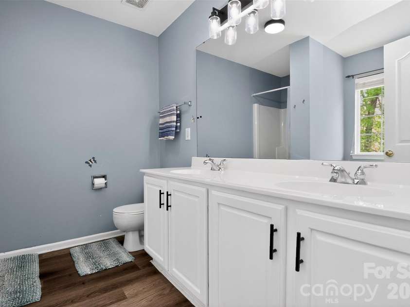17126 Cambridge Woods Court, Charlotte, NC 28277.  MLS# CAR4390635, YatesRealty ID 39720. 