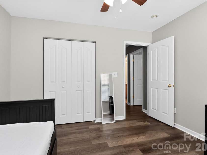 17126 Cambridge Woods Court, Charlotte, NC 28277.  MLS# CAR4390635, YatesRealty ID 39720. 