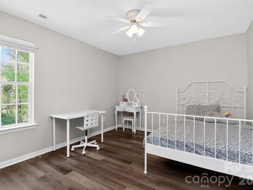17126 Cambridge Woods Court, Charlotte, NC 28277.  MLS# CAR4390635, YatesRealty ID 39720. 